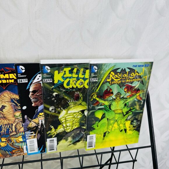 Batman Robin New 52: 2-7 9-12 14-15 17 18 20 22-23 23.1-23.4 24 35-36 40 Ann 3 - Picture 3 of 7